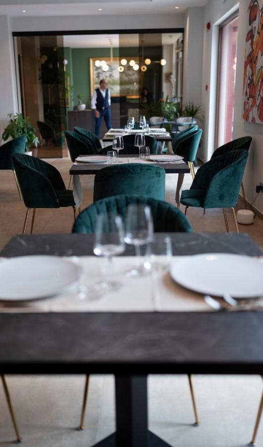 Donna VI Hotel Geraci Siculo Exterior photo